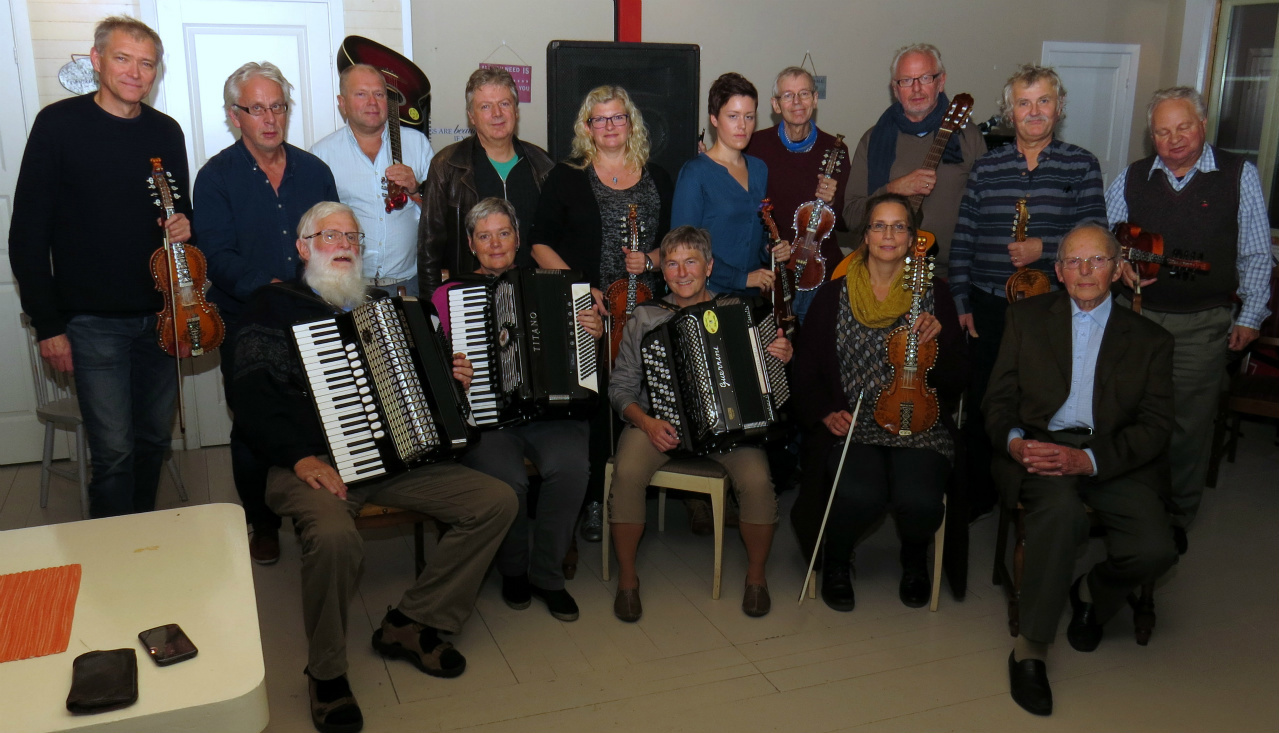 Øvingsdag med Kvinnherad Folkemusikklag